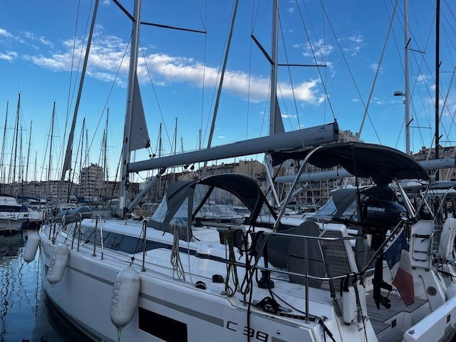 Hire Sailboat with or without skipper Bavaria Marseille