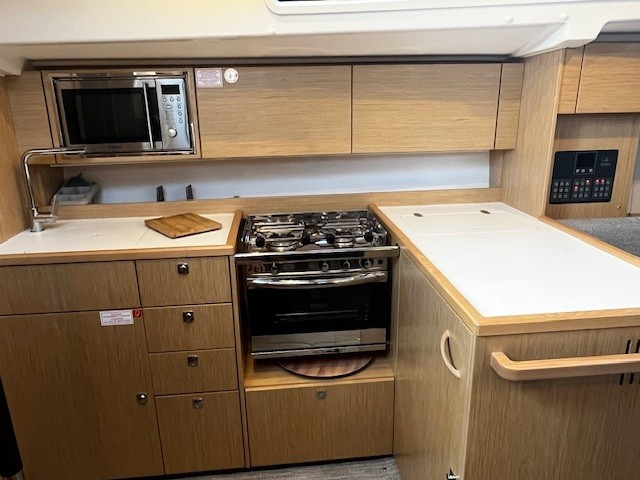 Yacht charter Marseille - Bavaria Bavaria C38 on SamBoat