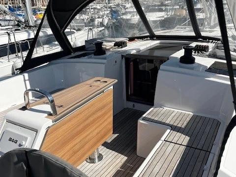 Bavaria Bavaria C42 charter bareboat or skippered in  Marseille