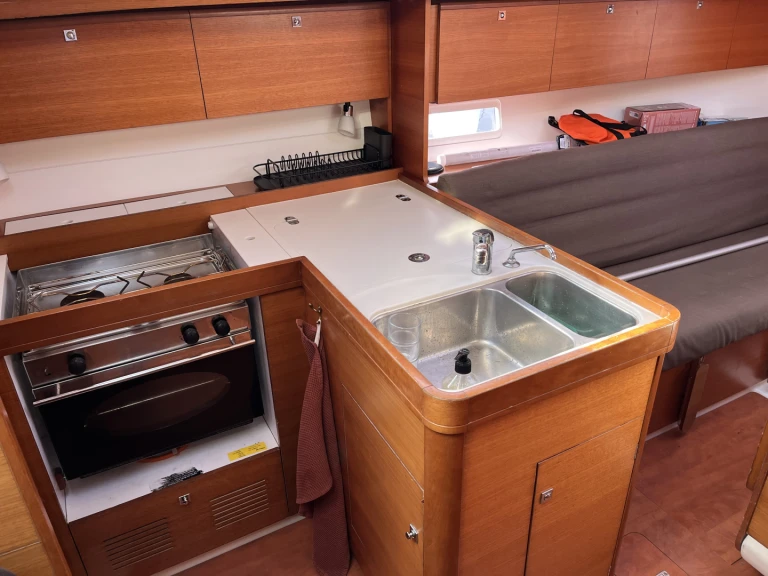 Hire Sailboat with or without skipper Dufour Marseille