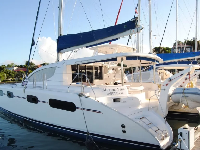 Hire Catamaran Leopard Catamarans / Robertson & Caine with a boat licence