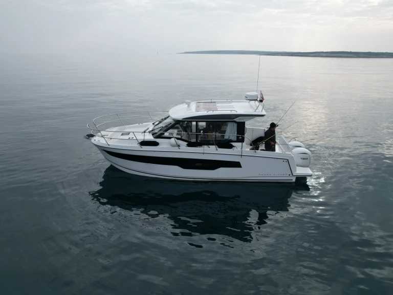 Motorboat hire in Medulin - Jeanneau Merry Fisher 895 Cruiser