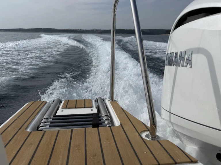 Motorboat to hire Medulin at the best price