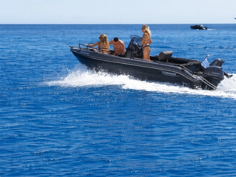 Motorboat to hire Mílos at the best price