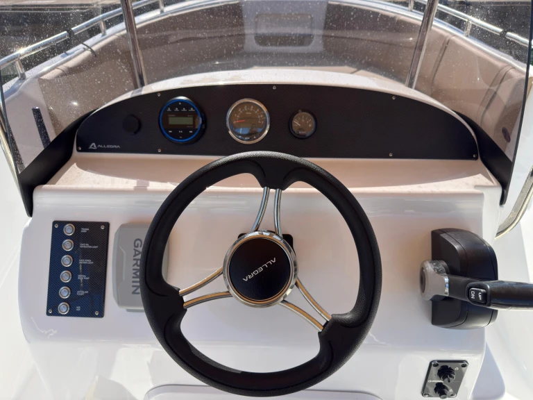 Hire Motorboat Allegra Boats with a boat licence