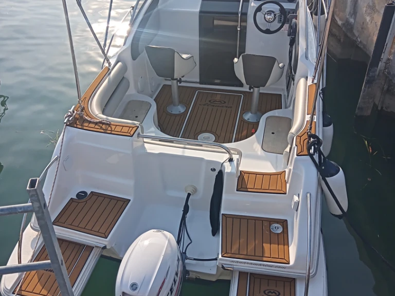Yacht charter Moniga del Garda - Manara Marine  620C on SamBoat