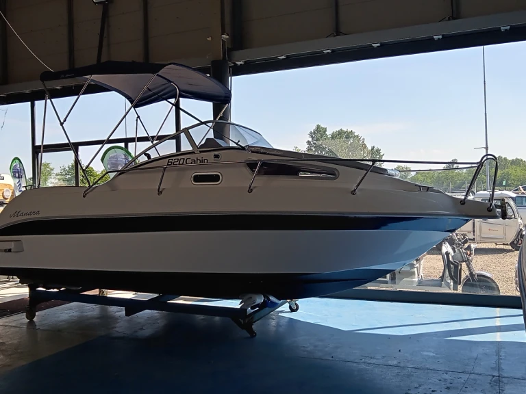 Hire a Manara Marine  620C Moniga del Garda