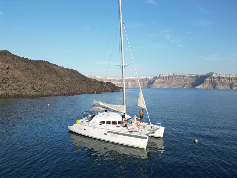 Catamaran to hire Paros Port at the best price