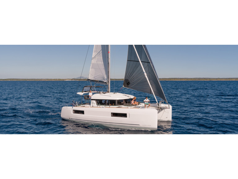 Hire Catamaran with or without skipper Lagoon Bocca di Magra