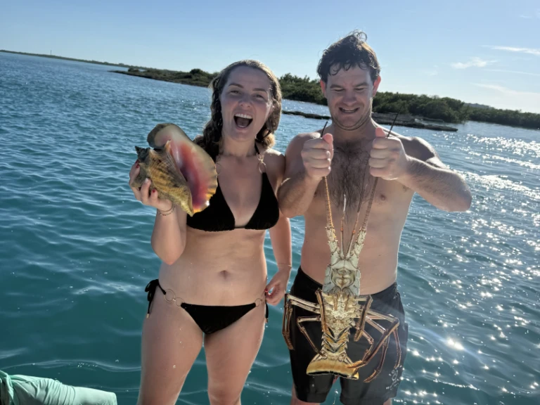 Hire a Sea Ray SUNDANCER 420 Turks Islands