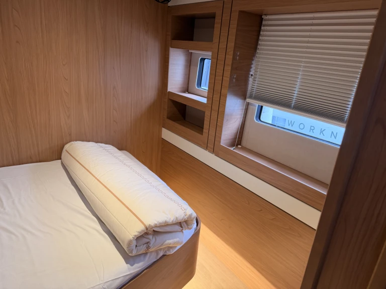 Yacht hire Capo d'Orlando cheap Bali 5.4 italy