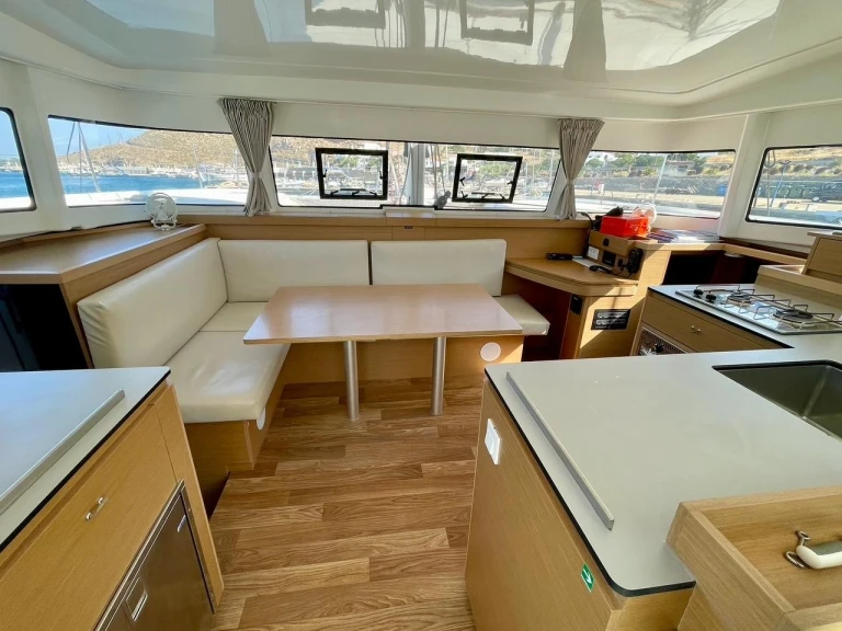 Catamaran to hire Tourlos at the best price