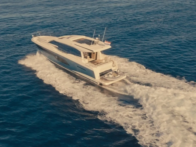 Yacht hire Marina Lav cheap Prestige 520 S