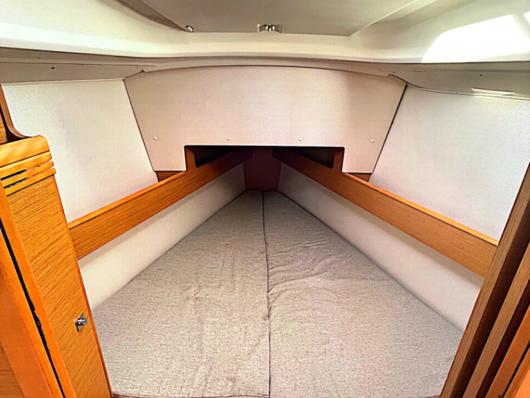 Charter a Jeanneau Sun Odyssey 33i in Sukošan on Samboat