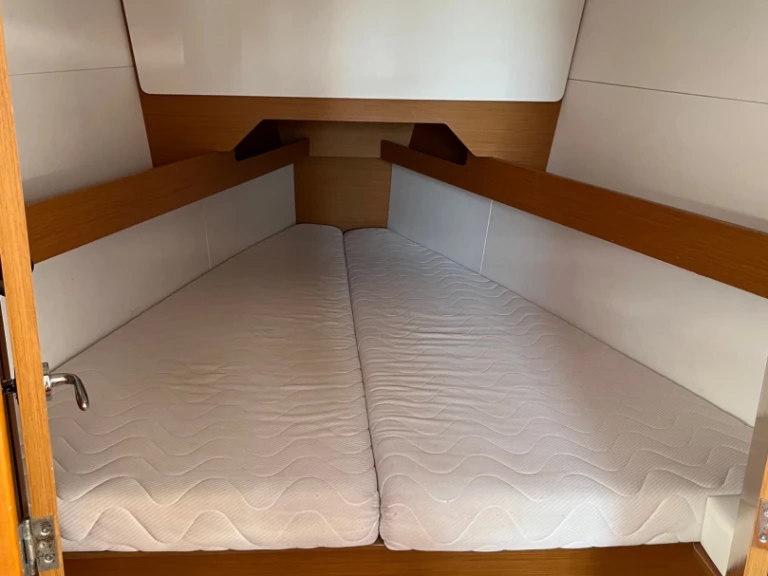 Yacht hire Sukošan cheap Sun Odyssey 349