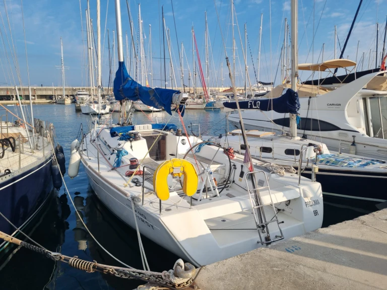 Yacht hire Barcelona cheap First 40