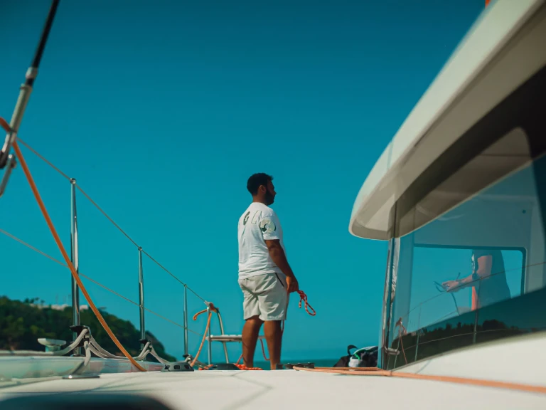 Catamaran to hire Gammarth at the best price