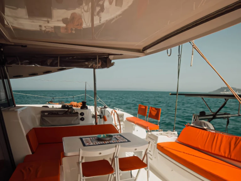 Yacht charter Gammarth - Excess Excess 11 on SamBoat