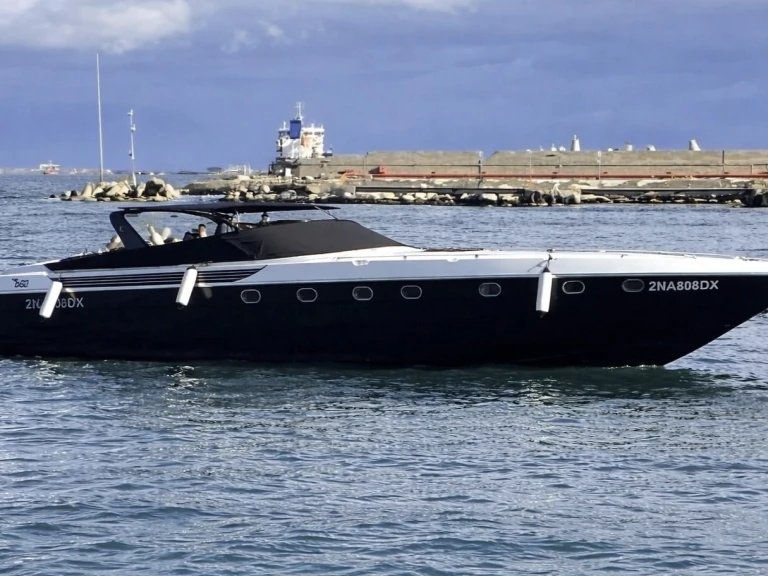 Hire Motorboat Baia with a boat licence