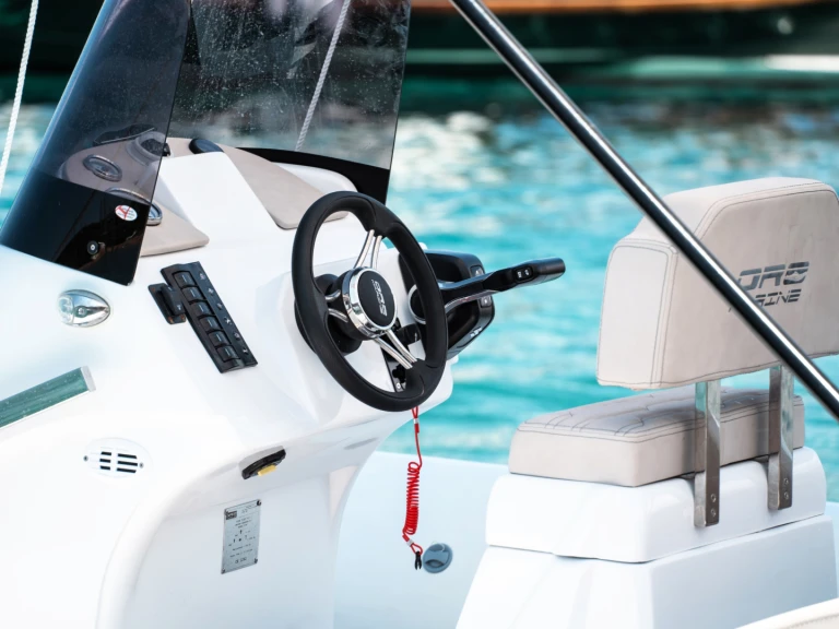 Yacht charter Ciutadella de Menorca - Oromarine Oromarine S-65 on SamBoat