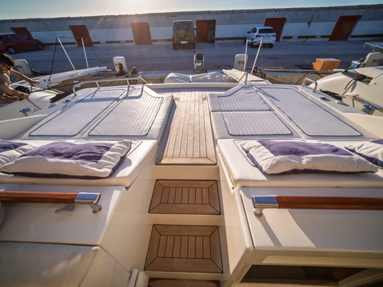 Luxury Yacht hire in Punta Ala - Cantieri-Di-Sarnico SARNICO 65