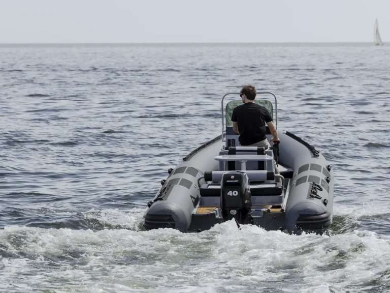 Charter a Acquaviva Acquaviva 5.5 in Rimini on Samboat