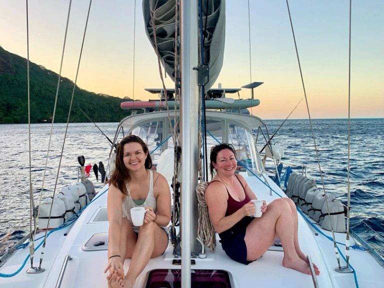 Charter a Bénéteau Oceanis 393 in Philippine on Samboat