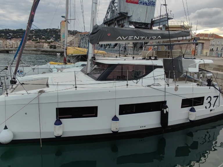 Hire a Aventura Aventura 37 Sète