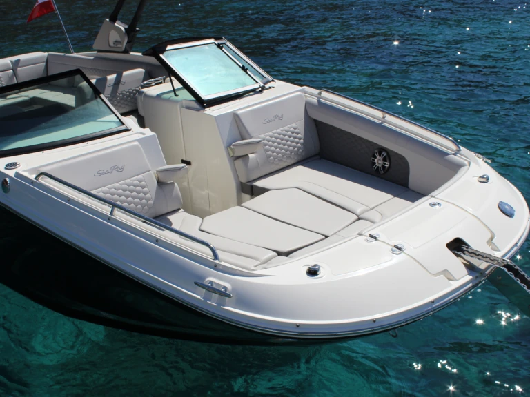 Hire a Sea Ray SDX 290 Spain