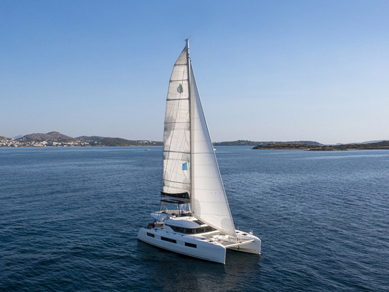 Hire a Lagoon Lagoon 50 Paros (Island)