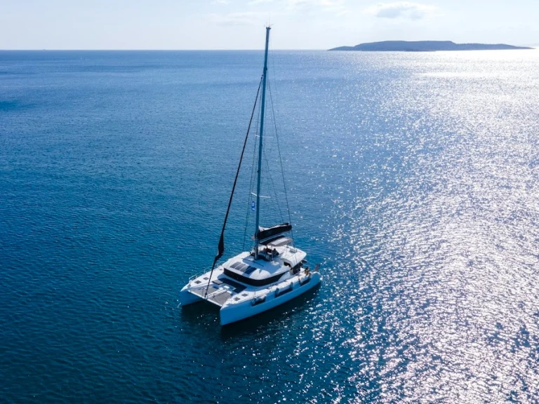 Charter a Lagoon Lagoon 50 in Paros (Island) on Samboat