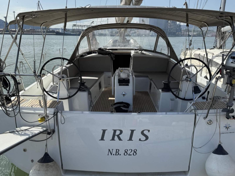 Hire a Jeanneau Sun Odyssey 490 Volos