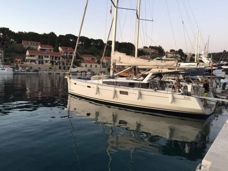Sailboat hire in Jezera - Bénéteau Sense 50