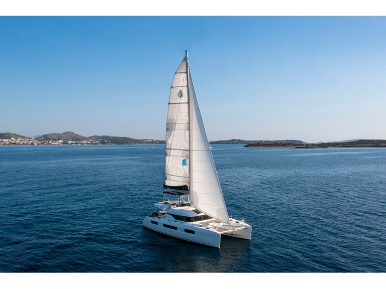 Hire Catamaran with or without skipper Lagoon Paros (Island)