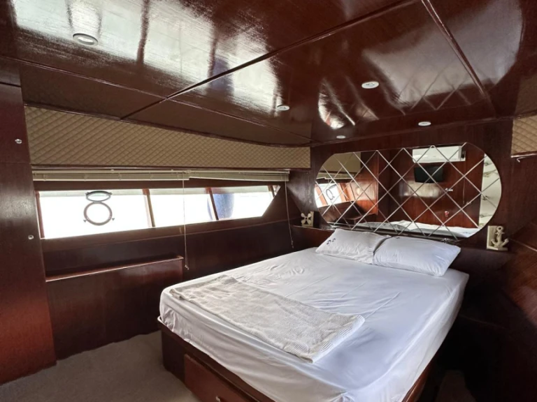 Hire Luxury Yacht with or without skipper Custom Made Yalıkavak