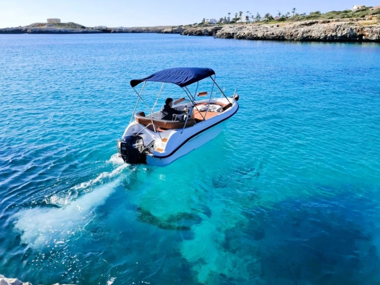 Motorboat hire in Ciutadella de Menorca - Polyester Yacht Marion 540