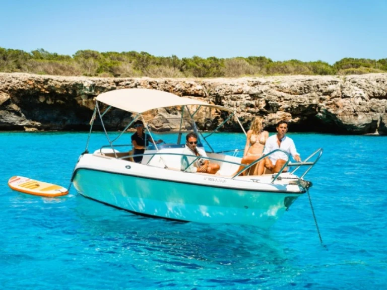 Yacht charter Ciutadella de Menorca - Polyester Yacht Open 605 on SamBoat