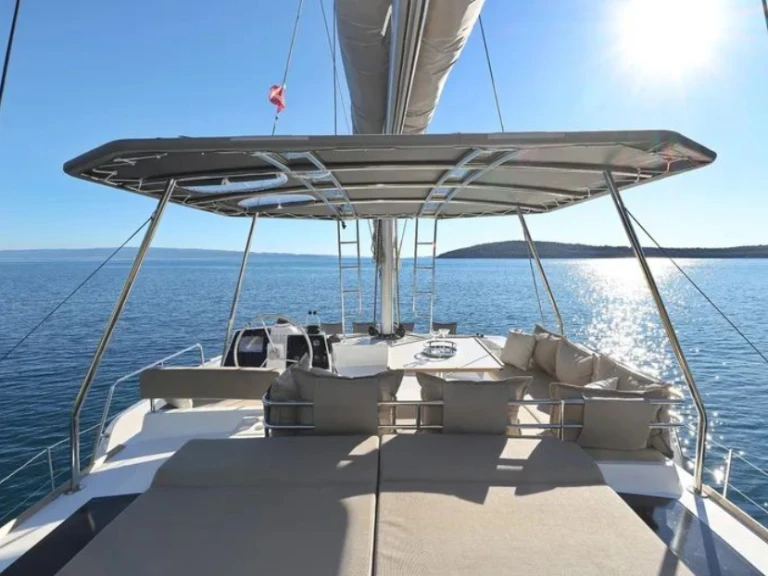 Hire Catamaran Bali with a boat licence