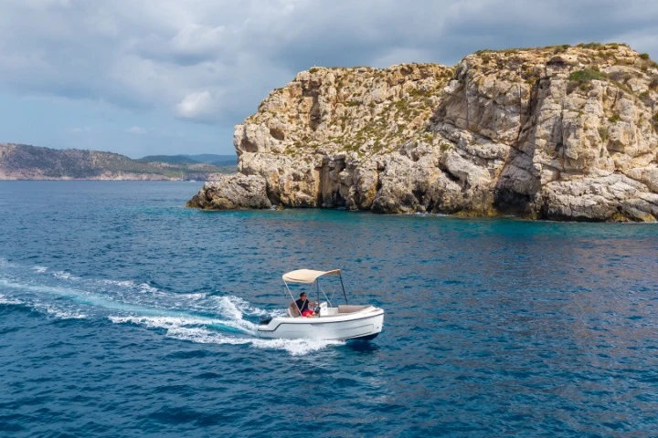 Yacht hire Club Nàutic Santa Ponsa cheap 515