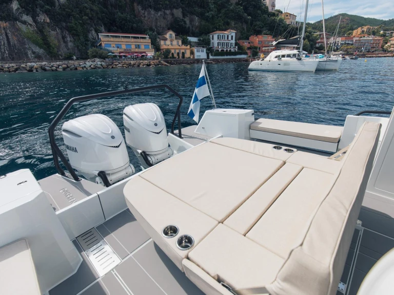 Motorboat hire in Spain - Quarken Quarken 35