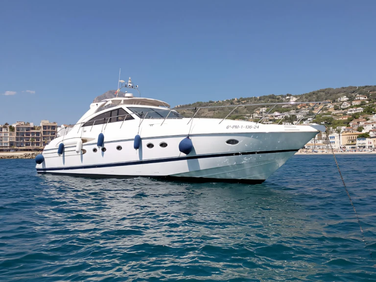 Luxury Yacht to hire Marina de Dénia at the best price