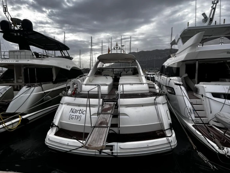 Yacht charter Marina de Dénia - Princess Princess V65 on SamBoat