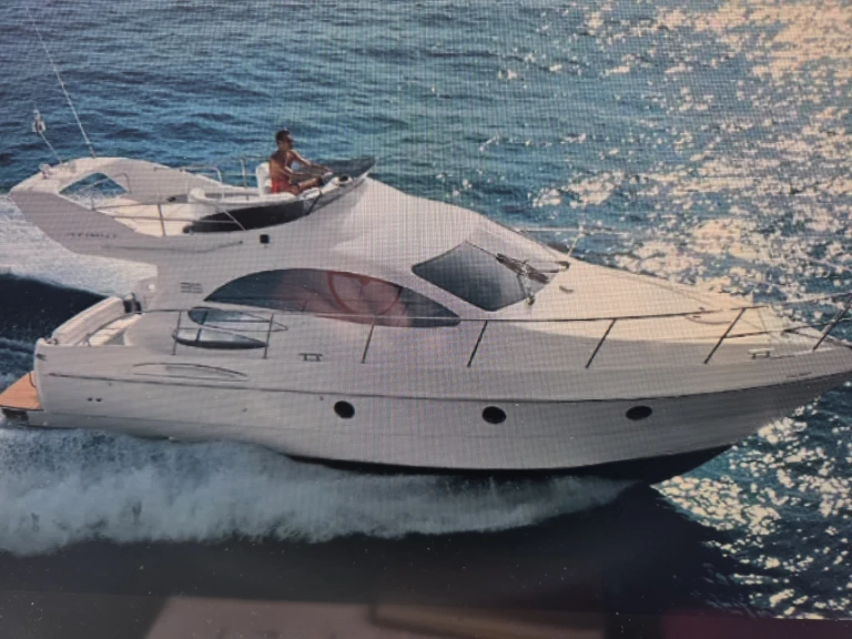 Sealine Sealine 350 Fly charter bareboat or skippered in  Sanxenxo