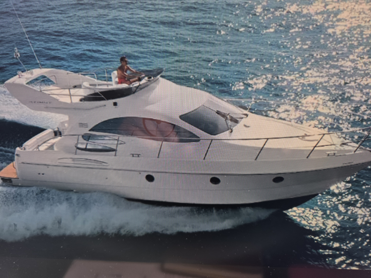 Sealine Sealine 350 Fly charter bareboat or skippered in  Sanxenxo