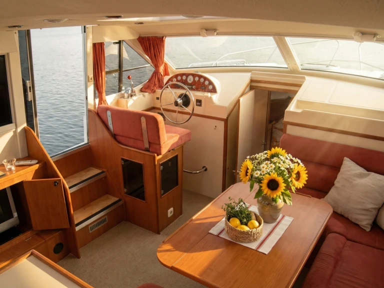 Yacht charter Fürstenberg - Pénichette Europa E.400 on SamBoat