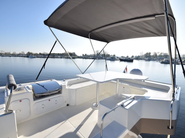 Motorboat to hire Kerkdriel at the best price