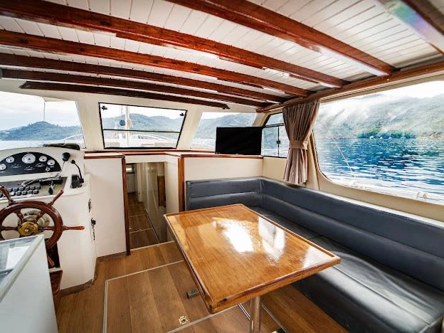 Sailboat to hire Göcek at the best price