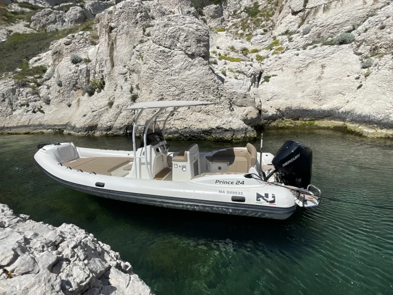 Yacht charter Marseille - Nuova Jolly Prince 24 on SamBoat