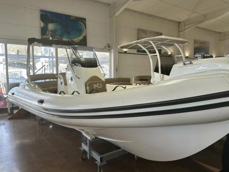 Yacht charter Marseille - Nuova Jolly Prince 22 on SamBoat