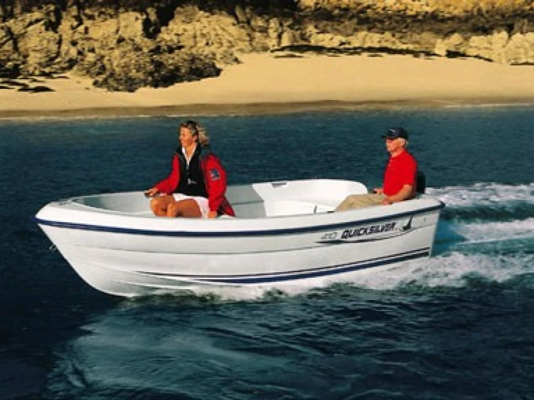Quicksilver Quicksilver 410 Fish charter bareboat or skippered in  Marseille